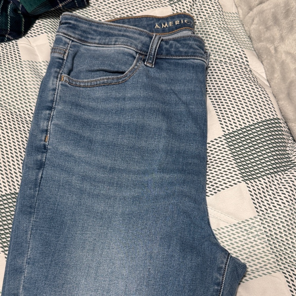 American Eagle Outfitters Light Blue Skinny Jeans